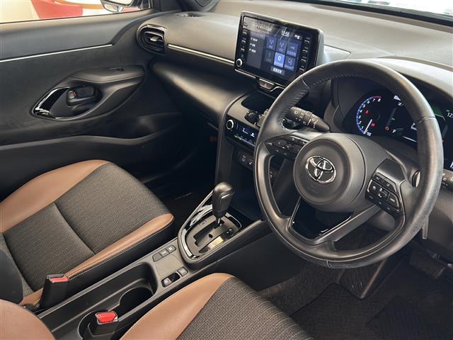 ヤリスクロス Z アドベンチャー トヨタセーフティセンス 純正ディスプレイオーディオ Bluetooth CarPlay バックカメラ プリクラッシュセーフティ レーダークルーズコントロール レーンキープ オートマチックハイビーム(6枚目)