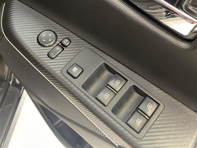 デリカD:5 P 4WD 両側パワスラ ディーゼル 三菱e-Assist ナビ 全方位カメラ フルセグTV BT CD・DVD再生 純正ドラレコ ETC BSM レーダークルコン シートヒーター スマートキー(11枚目)