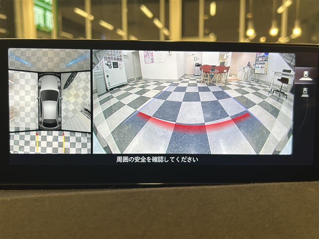 ＭＡＺＤＡ３ファストバック １５Ｓ　レトロスポーツエディション　ＢＯＳＥサウンド　全方位カメラ純正エアロ　置くだけ充電　フルセグテレビ　Ｂｌｕｅｔｏｏｔｈ　ＵＳＢ　ＨＤＭＩ　ＡｐｐｌｅＣａｒＰｌａｙ　ＡｎｄｒｏｉｄＡｕｔｏ　フロントエアロ　メモリーシート（2枚目）