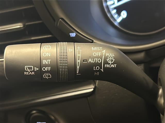 ＭＡＺＤＡ３ファストバック １５Ｓ　レトロスポーツエディション　ＢＯＳＥサウンド　全方位カメラ純正エアロ　置くだけ充電　フルセグテレビ　Ｂｌｕｅｔｏｏｔｈ　ＵＳＢ　ＨＤＭＩ　ＡｐｐｌｅＣａｒＰｌａｙ　ＡｎｄｒｏｉｄＡｕｔｏ　フロントエアロ　メモリーシート（15枚目）