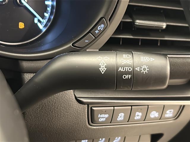 ＭＡＺＤＡ３ファストバック １５Ｓ　レトロスポーツエディション　ＢＯＳＥサウンド　全方位カメラ純正エアロ　置くだけ充電　フルセグテレビ　Ｂｌｕｅｔｏｏｔｈ　ＵＳＢ　ＨＤＭＩ　ＡｐｐｌｅＣａｒＰｌａｙ　ＡｎｄｒｏｉｄＡｕｔｏ　フロントエアロ　メモリーシート（16枚目）