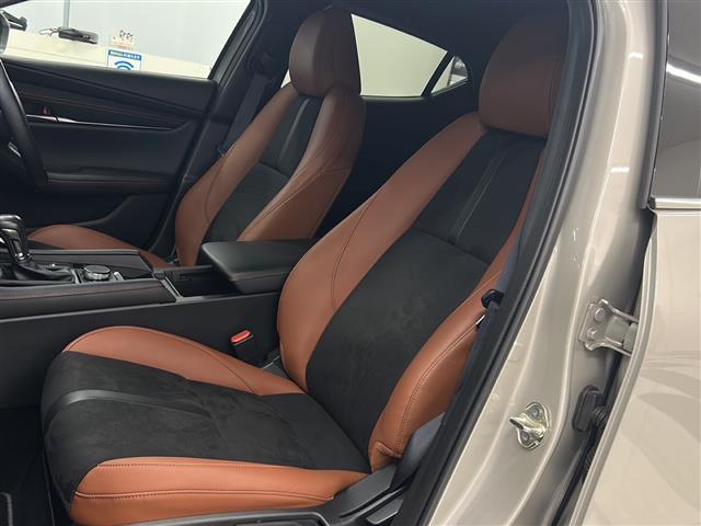 ＭＡＺＤＡ３ファストバック １５Ｓ　レトロスポーツエディション　ＢＯＳＥサウンド　全方位カメラ純正エアロ　置くだけ充電　フルセグテレビ　Ｂｌｕｅｔｏｏｔｈ　ＵＳＢ　ＨＤＭＩ　ＡｐｐｌｅＣａｒＰｌａｙ　ＡｎｄｒｏｉｄＡｕｔｏ　フロントエアロ　メモリーシート（26枚目）