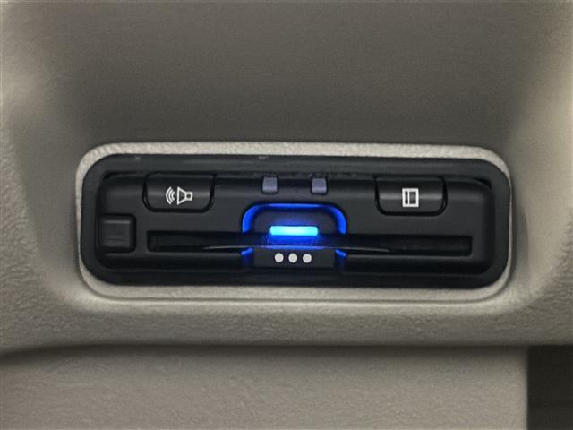 N-BOX ベースグレード 両側パワースライドドア ACC Gathers純正ナビ バックカメラ フルセグテレビ Bluetooth ETC オートエアコン プッシュスタート スマートキー スペアキー 純正マット LEDライト(5枚目)