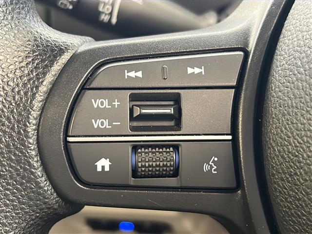 N-BOX ベースグレード 両側パワースライドドア ACC Gathers純正ナビ バックカメラ フルセグテレビ Bluetooth ETC オートエアコン プッシュスタート スマートキー スペアキー 純正マット LEDライト(8枚目)