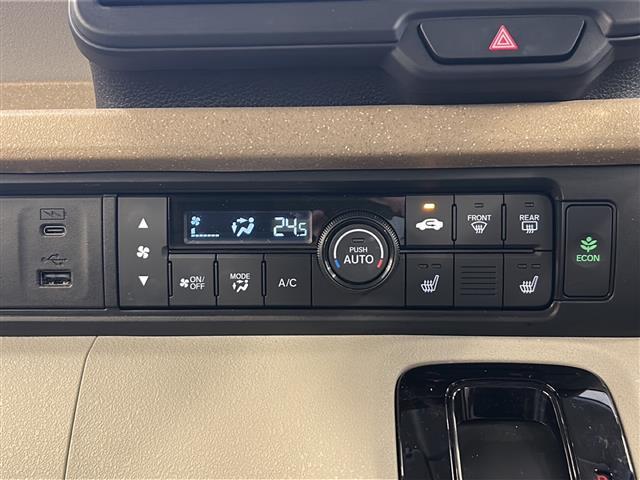 N-BOX ベースグレード 両側パワースライドドア ACC Gathers純正ナビ バックカメラ フルセグテレビ Bluetooth ETC オートエアコン プッシュスタート スマートキー スペアキー 純正マット LEDライト(13枚目)