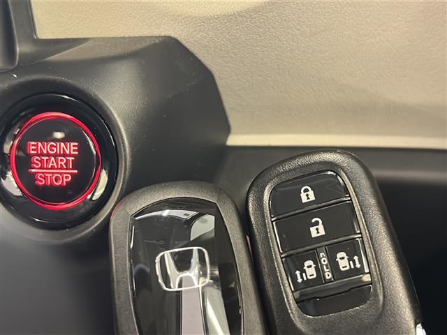 N-BOX ベースグレード 両側パワースライドドア ACC Gathers純正ナビ バックカメラ フルセグテレビ Bluetooth ETC オートエアコン プッシュスタート スマートキー スペアキー 純正マット LEDライト(16枚目)