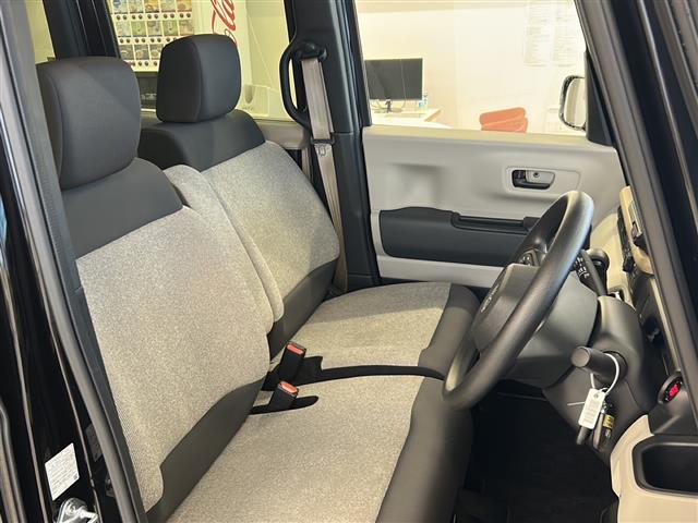 N-BOX ベースグレード 両側パワースライドドア ACC Gathers純正ナビ バックカメラ フルセグテレビ Bluetooth ETC オートエアコン プッシュスタート スマートキー スペアキー 純正マット LEDライト(20枚目)