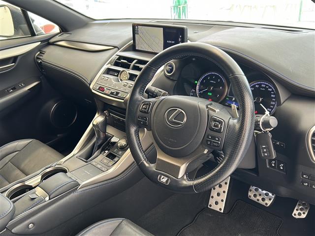 買取実績Ｎｏ，１※のガリバーだからこそできる高価買取！※２０２０年１月　（株）日本能率協会総合研究所調べ（国内中古車買取市場の大手買取専門業者を対象とした「中古自動車買取台数Ｎｏ．１調査」より）