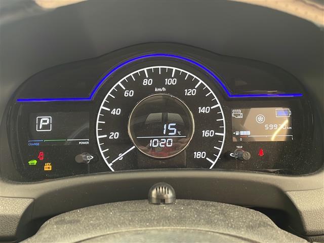 ノート ｅ－パワー　Ｘ　Ｖセレクション　ワンオーナー　純正ナビ　Ｂｌｕｅｔｏｏｔｈ　フルセグＴＶ　ＤＶＤ　全周囲モニター　エマジェンシーブレーキ　デジタルインナーミラー　ＥＴＣ　ドライブレコーダー　ＬＥＤヘッドライト（6枚目）