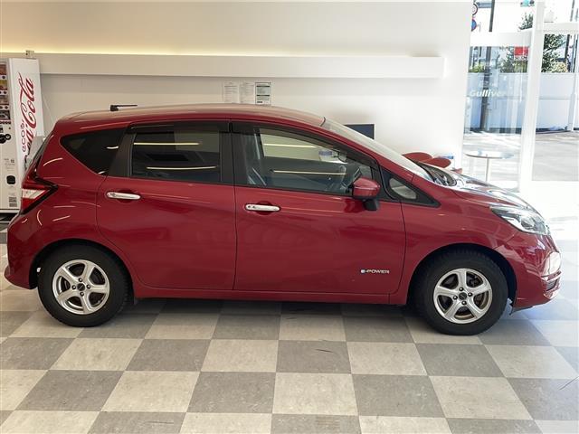 ノート ｅ－パワー　Ｘ　Ｖセレクション　ワンオーナー　純正ナビ　Ｂｌｕｅｔｏｏｔｈ　フルセグＴＶ　ＤＶＤ　全周囲モニター　エマジェンシーブレーキ　デジタルインナーミラー　ＥＴＣ　ドライブレコーダー　ＬＥＤヘッドライト（33枚目）