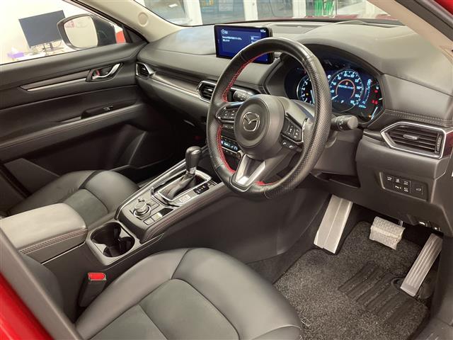 ＣＸ－５ ２０Ｓ　ＢＳＭ　ＨＵＤ　標識識別アラート　ドライバーアテンションアラート　レーダークルーズコントロール　１０．２５インチメーカーナビ　Ｂｌｕｅｔｏｏｔｈ　ＴＶ　シートヒーター　ＥＴＣ（6枚目）