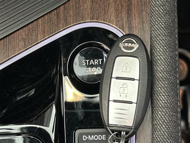 オーラ Ｇ　レザーエディション　純正大画面ナビ　全方位カメラ　フルセグＴＶ　Ｂｌｕｅｔｏｏｔｈ　ＡＷＩＮフルエアロ　ナビ連動ドラレコ　ＥＴＣ２．０　Ｄミラー　ＢＳＭ　革シート　プッシュスタート　ＬＥＤヘッドライト　純正アルミホイール（6枚目）