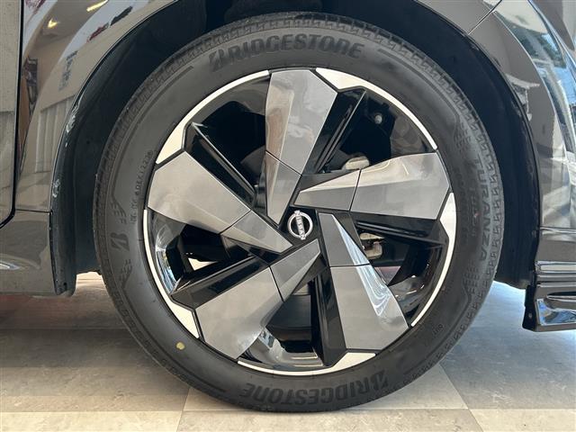 オーラ Ｇ　レザーエディション　純正大画面ナビ　全方位カメラ　フルセグＴＶ　Ｂｌｕｅｔｏｏｔｈ　ＡＷＩＮフルエアロ　ナビ連動ドラレコ　ＥＴＣ２．０　Ｄミラー　ＢＳＭ　革シート　プッシュスタート　ＬＥＤヘッドライト　純正アルミホイール（13枚目）