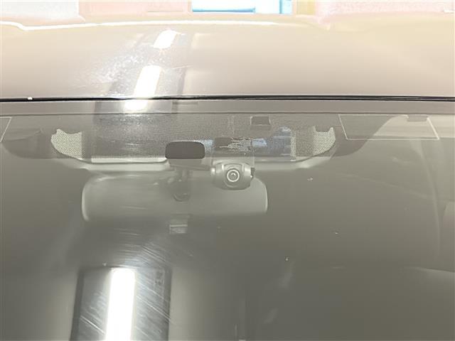 プリウスアルファ Ｓ　チューン　ブラック　純正ナビ　フルセグテレビ　Ｂｌｕｅｔｏｏｔｈ　ＣＤ／ＤＶＤ　ＵＳＢ　ＶＴＲ　バックカメラ　ＥＴＣ　ドライブレコーダー　ＬＥＤヘッドライト　純正フロアマット　純正アルミホイール　スペアキー　ＡＢＳ（5枚目）