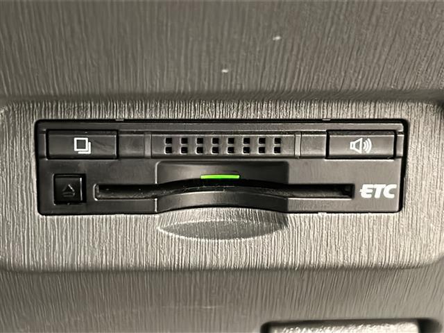 プリウスアルファ Ｓ　チューン　ブラック　純正ナビ　フルセグテレビ　Ｂｌｕｅｔｏｏｔｈ　ＣＤ／ＤＶＤ　ＵＳＢ　ＶＴＲ　バックカメラ　ＥＴＣ　ドライブレコーダー　ＬＥＤヘッドライト　純正フロアマット　純正アルミホイール　スペアキー　ＡＢＳ（6枚目）