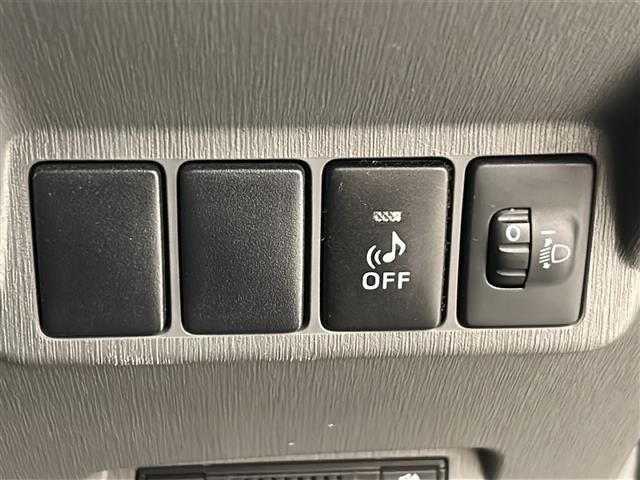 プリウスアルファ Ｓ　チューン　ブラック　純正ナビ　フルセグテレビ　Ｂｌｕｅｔｏｏｔｈ　ＣＤ／ＤＶＤ　ＵＳＢ　ＶＴＲ　バックカメラ　ＥＴＣ　ドライブレコーダー　ＬＥＤヘッドライト　純正フロアマット　純正アルミホイール　スペアキー　ＡＢＳ（9枚目）