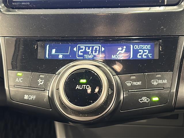 プリウスアルファ Ｓ　チューン　ブラック　純正ナビ　フルセグテレビ　Ｂｌｕｅｔｏｏｔｈ　ＣＤ／ＤＶＤ　ＵＳＢ　ＶＴＲ　バックカメラ　ＥＴＣ　ドライブレコーダー　ＬＥＤヘッドライト　純正フロアマット　純正アルミホイール　スペアキー　ＡＢＳ（18枚目）