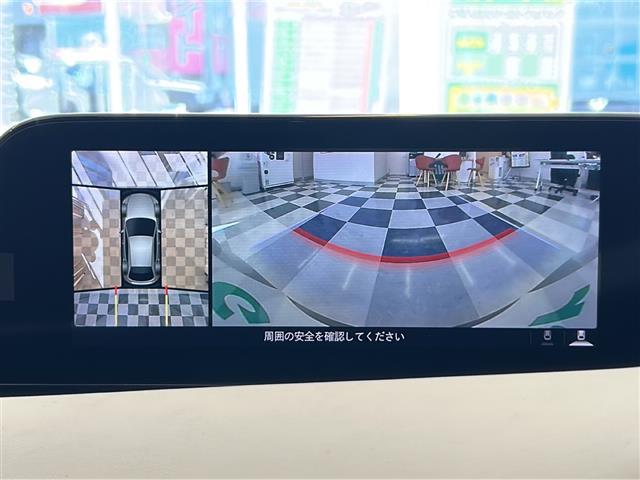 ＭＡＺＤＡ３ファストバック ２０Ｓ　１００周年特別記念車　ＢＯＳＥサウンドシステム　全方位カメラ　ヘッドアップディスプレイ　ブラインドスポットモニター　レーダークルーズコントロール　純正ナビ　Ｂｌｕｅｔｏｏｔｈ　ＵＳＢ　ＨＤＭＩ　赤革シート　シートメモリ　ー（3枚目）