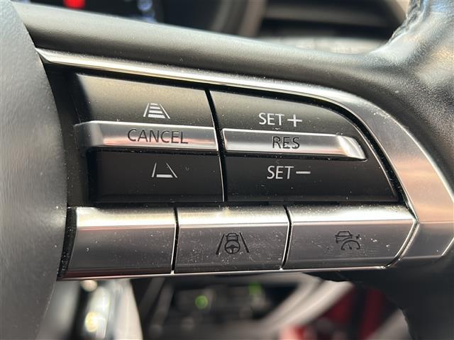 ＭＡＺＤＡ３ファストバック ２０Ｓ　１００周年特別記念車　ＢＯＳＥサウンドシステム　全方位カメラ　ヘッドアップディスプレイ　ブラインドスポットモニター　レーダークルーズコントロール　純正ナビ　Ｂｌｕｅｔｏｏｔｈ　ＵＳＢ　ＨＤＭＩ　赤革シート　シートメモリ　ー（13枚目）