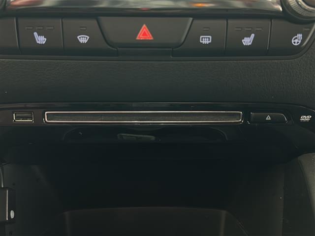 ＭＡＺＤＡ３ファストバック ２０Ｓ　１００周年特別記念車　ＢＯＳＥサウンドシステム　全方位カメラ　ヘッドアップディスプレイ　ブラインドスポットモニター　レーダークルーズコントロール　純正ナビ　Ｂｌｕｅｔｏｏｔｈ　ＵＳＢ　ＨＤＭＩ　赤革シート　シートメモリ　ー（19枚目）