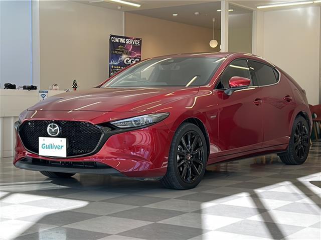 ＭＡＺＤＡ３ファストバック ２０Ｓ　１００周年特別記念車　ＢＯＳＥサウンドシステム　全方位カメラ　ヘッドアップディスプレイ　ブラインドスポットモニター　レーダークルーズコントロール　純正ナビ　Ｂｌｕｅｔｏｏｔｈ　ＵＳＢ　ＨＤＭＩ　赤革シート　シートメモリ　ー（31枚目）