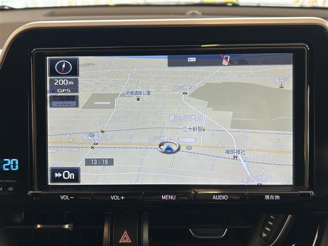 Ｃ－ＨＲ Ｇ　フルエアロ　純正ナビ　フルセグＴＶ　Ｂｌｕｅｔｏｏｔｈ　ＣＤ・ＤＶＤ再生　ＴＳＳ　レーダークルコン　ハーフレザー　シートヒーター　ＥＴＣ　ドラレコ　シーケンシャルウィンカー　純正アルミ　純正マット（2枚目）