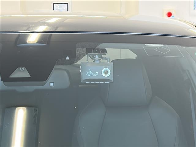 Ｃ－ＨＲ Ｇ　フルエアロ　純正ナビ　フルセグＴＶ　Ｂｌｕｅｔｏｏｔｈ　ＣＤ・ＤＶＤ再生　ＴＳＳ　レーダークルコン　ハーフレザー　シートヒーター　ＥＴＣ　ドラレコ　シーケンシャルウィンカー　純正アルミ　純正マット（5枚目）