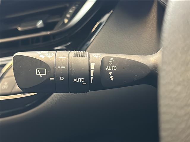 Ｃ－ＨＲ Ｇ　フルエアロ　純正ナビ　フルセグＴＶ　Ｂｌｕｅｔｏｏｔｈ　ＣＤ・ＤＶＤ再生　ＴＳＳ　レーダークルコン　ハーフレザー　シートヒーター　ＥＴＣ　ドラレコ　シーケンシャルウィンカー　純正アルミ　純正マット（15枚目）