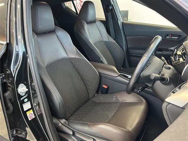 Ｃ－ＨＲ Ｇ　フルエアロ　純正ナビ　フルセグＴＶ　Ｂｌｕｅｔｏｏｔｈ　ＣＤ・ＤＶＤ再生　ＴＳＳ　レーダークルコン　ハーフレザー　シートヒーター　ＥＴＣ　ドラレコ　シーケンシャルウィンカー　純正アルミ　純正マット（22枚目）