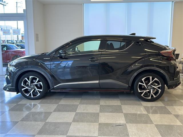 Ｃ－ＨＲ Ｇ　フルエアロ　純正ナビ　フルセグＴＶ　Ｂｌｕｅｔｏｏｔｈ　ＣＤ・ＤＶＤ再生　ＴＳＳ　レーダークルコン　ハーフレザー　シートヒーター　ＥＴＣ　ドラレコ　シーケンシャルウィンカー　純正アルミ　純正マット（32枚目）