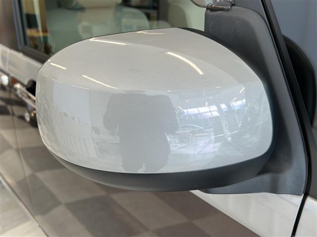 ムーヴキャンバス Ｇメイクアップリミテッド　ＳＡＩＩＩ　両側パワースライドドア　純正ナビ　全方位カメラ　フルセグＴＶ　Ｂｌｕｅｔｏｏｔｈ　ｉＰｏｄ接続　ナビ連動ドラレコ　ＥＴＣ　シートヒーター　プッシュスタート　純正フロアマット　ＬＥＤヘッドライト（21枚目）