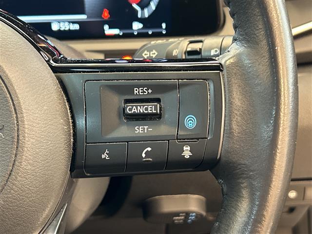 オーラ G レザーエディション BOSE ProPILOT 純正9インチナビ 全方位カメラ フルセグTV BT CarPlay 置くだけ充電 Dインナーミラー BSM AAC 革シート 革ステ プッシュスタート 純正アルミ(11枚目)