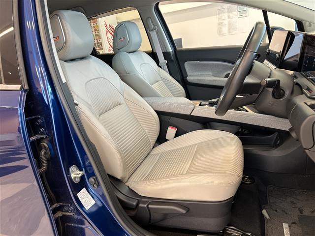 オーラ G レザーエディション BOSE ProPILOT 純正9インチナビ 全方位カメラ フルセグTV BT CarPlay 置くだけ充電 Dインナーミラー BSM AAC 革シート 革ステ プッシュスタート 純正アルミ(16枚目)