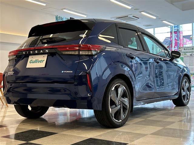 オーラ G レザーエディション BOSE ProPILOT 純正9インチナビ 全方位カメラ フルセグTV BT CarPlay 置くだけ充電 Dインナーミラー BSM AAC 革シート 革ステ プッシュスタート 純正アルミ(26枚目)