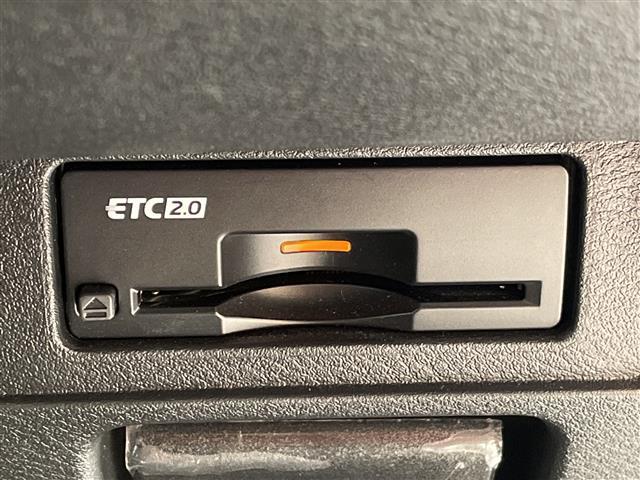 ノート Ｘ　エアリーグレーエディション　アラウンドビューモニター　プロパイロット　純正ナビ　ＥＴＣ　ドライブレコーダー　ワイヤレス充電　ブラインドスポットモニター　インテリジェントルームミラー　Ｂｌｕｅｔｏｏｔｈ　ＡｐｐｌｅＣａｒｐｌａｙ（9枚目）