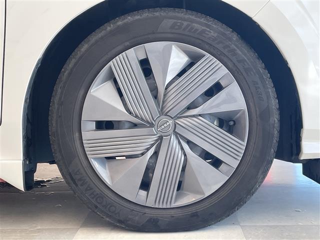 ノート Ｘ　エアリーグレーエディション　アラウンドビューモニター　プロパイロット　純正ナビ　ＥＴＣ　ドライブレコーダー　ワイヤレス充電　ブラインドスポットモニター　インテリジェントルームミラー　Ｂｌｕｅｔｏｏｔｈ　ＡｐｐｌｅＣａｒｐｌａｙ（31枚目）