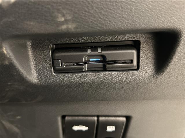 キックス X ツートーンインテリアエディション プロパイロット 全方位カメラ デジタルインナーミラー 純正ナビ フルセグ BT ETC スマートキー レザーシート ルーフレール オートライト LEDヘッドライト 衝突軽減システム 純正アルミホイール(3枚目)