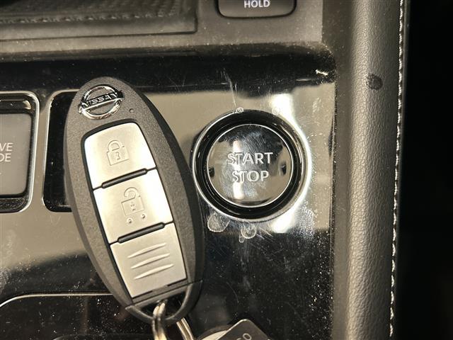 キックス X ツートーンインテリアエディション プロパイロット 全方位カメラ デジタルインナーミラー 純正ナビ フルセグ BT ETC スマートキー レザーシート ルーフレール オートライト LEDヘッドライト 衝突軽減システム 純正アルミホイール(15枚目)