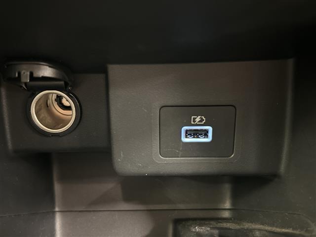 キックス X ツートーンインテリアエディション プロパイロット 全方位カメラ デジタルインナーミラー 純正ナビ フルセグ BT ETC スマートキー レザーシート ルーフレール オートライト LEDヘッドライト 衝突軽減システム 純正アルミホイール(16枚目)