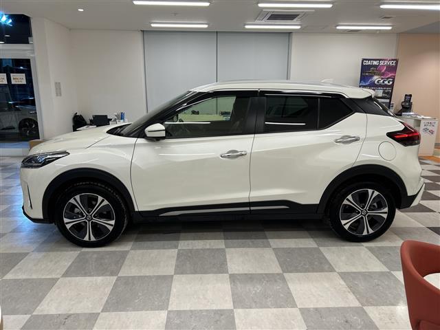 キックス X ツートーンインテリアエディション プロパイロット 全方位カメラ デジタルインナーミラー 純正ナビ フルセグ BT ETC スマートキー レザーシート ルーフレール オートライト LEDヘッドライト 衝突軽減システム 純正アルミホイール(26枚目)