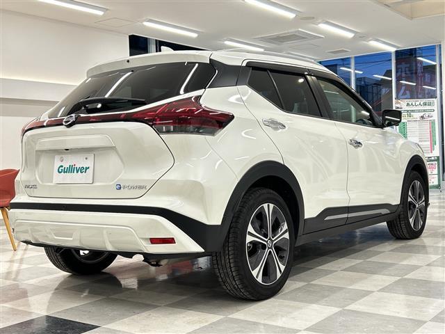 キックス X ツートーンインテリアエディション プロパイロット 全方位カメラ デジタルインナーミラー 純正ナビ フルセグ BT ETC スマートキー レザーシート ルーフレール オートライト LEDヘッドライト 衝突軽減システム 純正アルミホイール(28枚目)