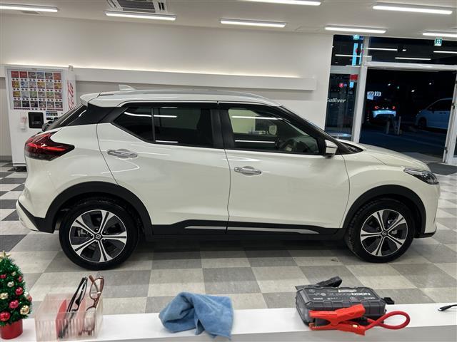 キックス X ツートーンインテリアエディション プロパイロット 全方位カメラ デジタルインナーミラー 純正ナビ フルセグ BT ETC スマートキー レザーシート ルーフレール オートライト LEDヘッドライト 衝突軽減システム 純正アルミホイール(29枚目)