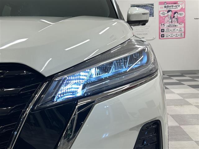 キックス X ツートーンインテリアエディション プロパイロット 全方位カメラ デジタルインナーミラー 純正ナビ フルセグ BT ETC スマートキー レザーシート ルーフレール オートライト LEDヘッドライト 衝突軽減システム 純正アルミホイール(33枚目)
