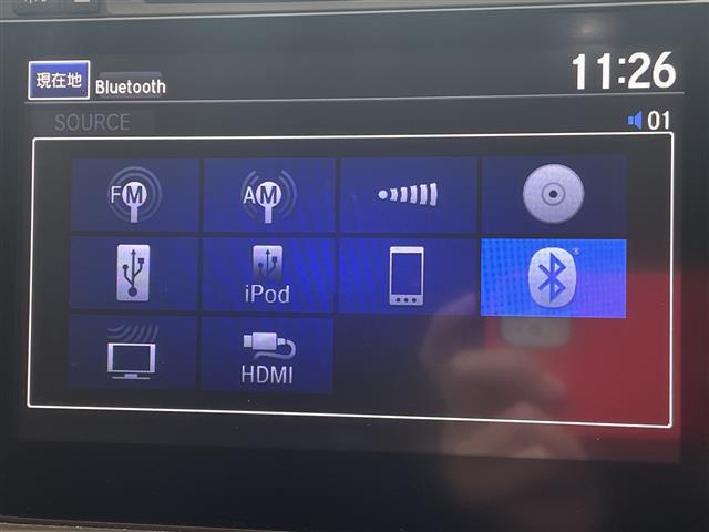 ヴェゼル ハイブリッドX 純正メモリナビ プッシュスタート フォグ ウィンカーミラー 社外アルミホイール USB入力端子 クルーズコントロール LEDヘッドライト スタッドレスタイヤ積み込みあり 純正フロアマット(11枚目)