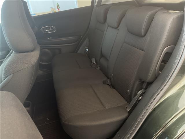 ヴェゼル ハイブリッドX 純正メモリナビ プッシュスタート フォグ ウィンカーミラー 社外アルミホイール USB入力端子 クルーズコントロール LEDヘッドライト スタッドレスタイヤ積み込みあり 純正フロアマット(20枚目)