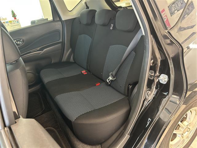 ノート X SDナビ スマートキー フルセグ 純正マット ETC プッシュスタート アイドリングストップ ハロゲンライト サイドバイザー(21枚目)