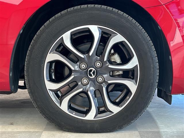 デミオ 純正ナビ プッシュスタート アイドリングストップ クルーズコントロール Bluetooth バックモニター USB入力端子 前方ドラレコ 純正マット 純正アルミホイール レーンキープアシスト(32枚目)