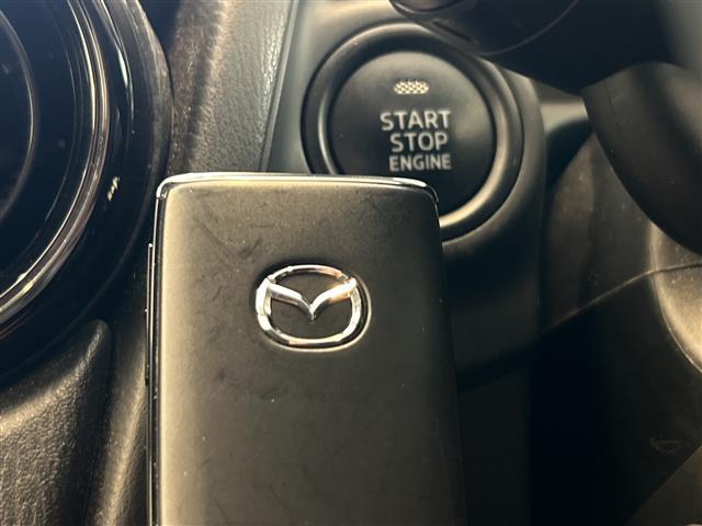 ＭＡＺＤＡ２ ＸＤ　ワンオーナー　３６０°ビューモニター　スマートシティブレーキサポート　パーキングセンサー　車線逸脱警報システム　ブラインド・スポット・モニタリング　純正ＳＤナビ　フルセグテレビ　Ｂｌｕｅｔｏｏｔｈ（5枚目）