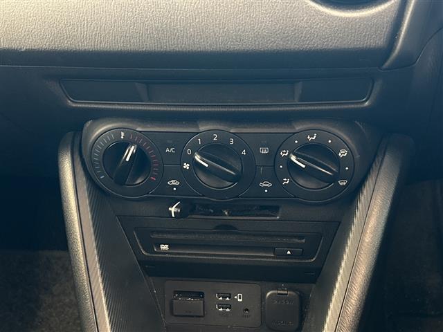 ＭＡＺＤＡ２ ＸＤ　ワンオーナー　３６０°ビューモニター　スマートシティブレーキサポート　パーキングセンサー　車線逸脱警報システム　ブラインド・スポット・モニタリング　純正ＳＤナビ　フルセグテレビ　Ｂｌｕｅｔｏｏｔｈ（9枚目）