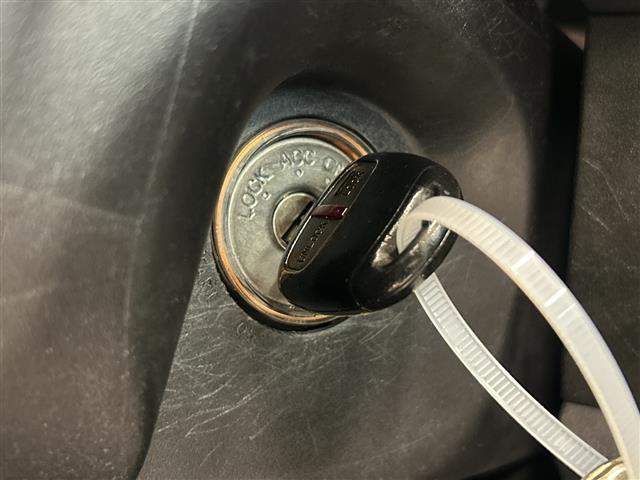 デリカＤ：５ Ｃ２　Ｓ　純正ＨＤＤナビ　オートライト　ＨＩＤヘッドライト　ＥＴＣ　キーレス　両側スライドドア（10枚目）